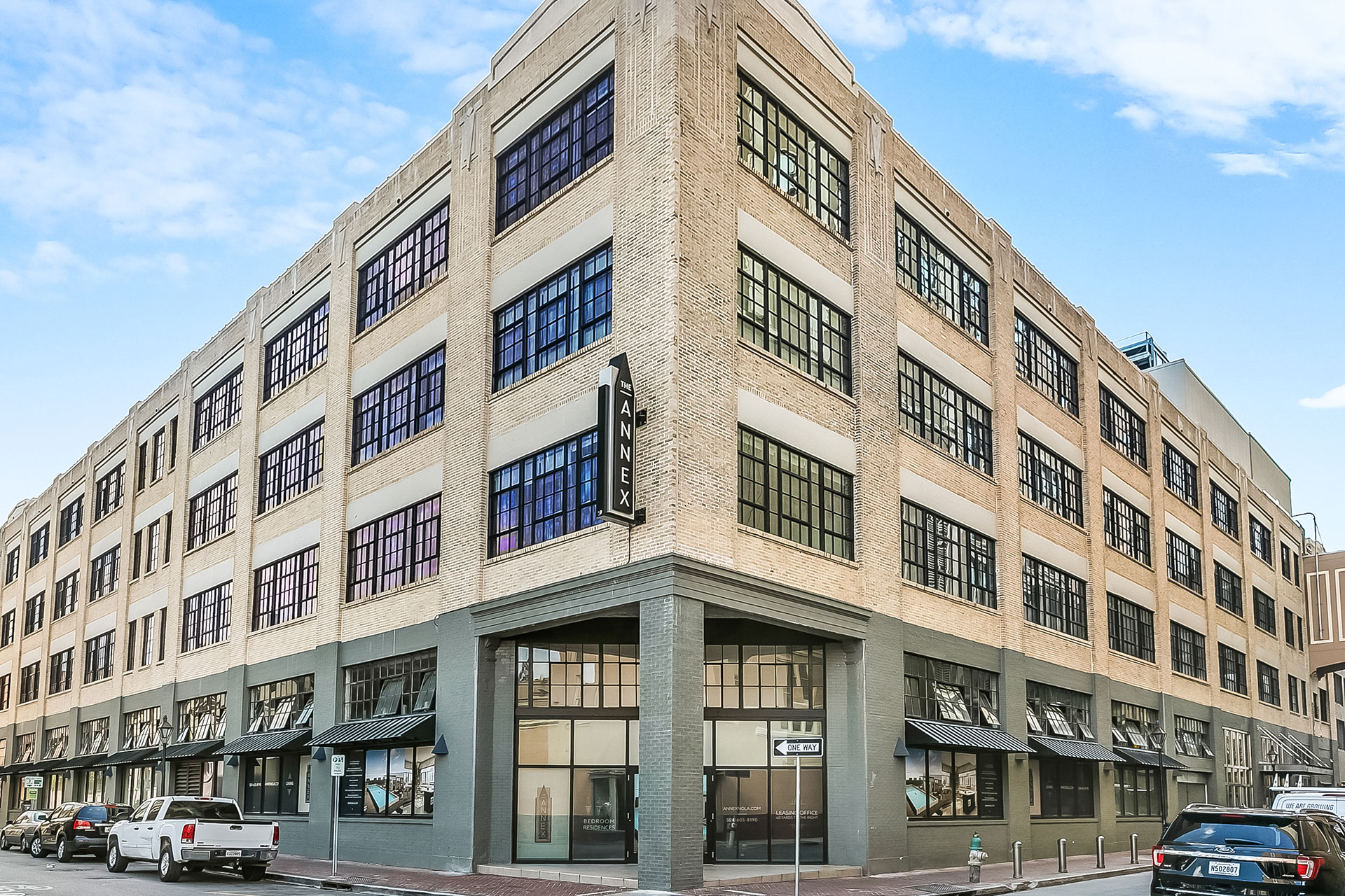 life-in-the-quarter-the-annex-apartments-in-french-quarter-new-orleans